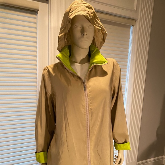 NEW Mycra PAC Reversible Hooded Rain and Wind Jacket - Picture 7 of 16